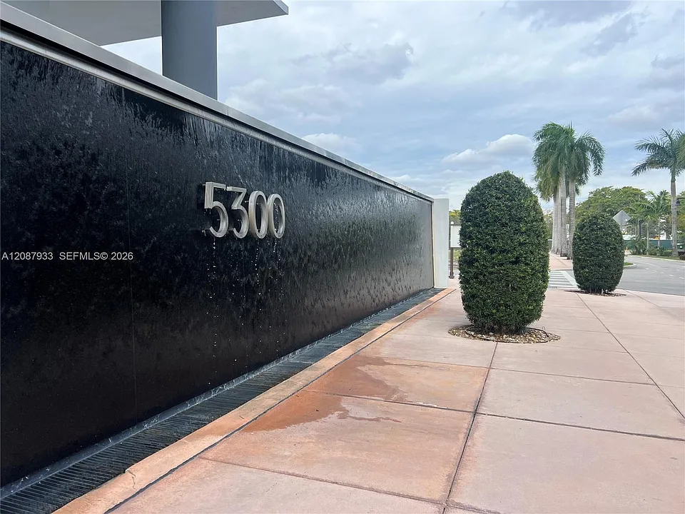 5300 Paseo Blvd #711