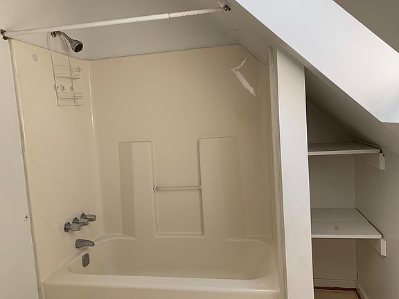 4th image of 3609 Colonnade Dr