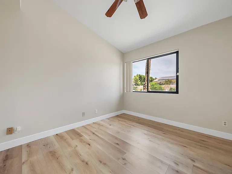 74237 Catalina Way — Photo 11