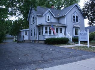 227 N Main St, Wauconda, IL 60084