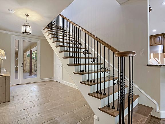 5th image of 6335 Vanderbilt Ave