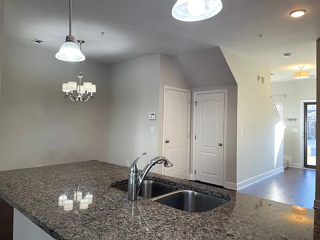 2022 Abbingdon Way — Photo 15