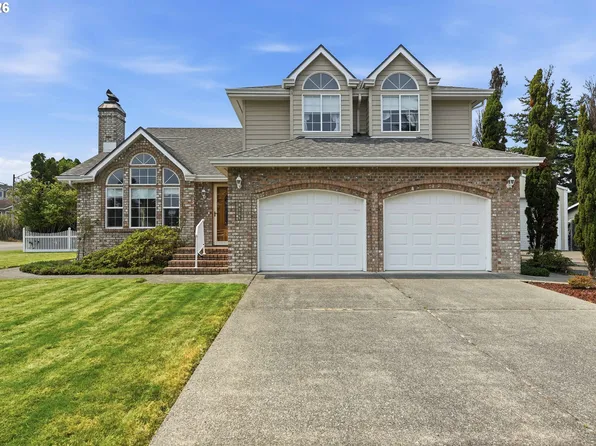 2090 Ash St, North Bend, OR 97459