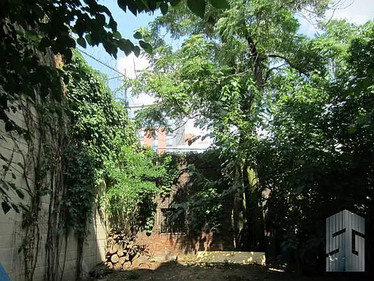 Rented by Skyline Group Real Estate | media 42