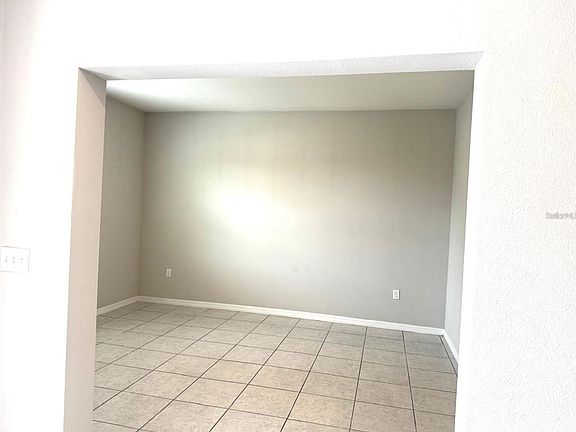 4th image of 863 HUDSON VALLEY DRIVE