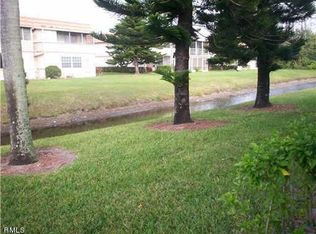 529 Saxony Dr #L, Delray Beach, FL 33446