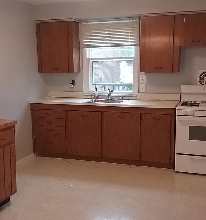 1st image of 1709 Hartel Ave Floor 1