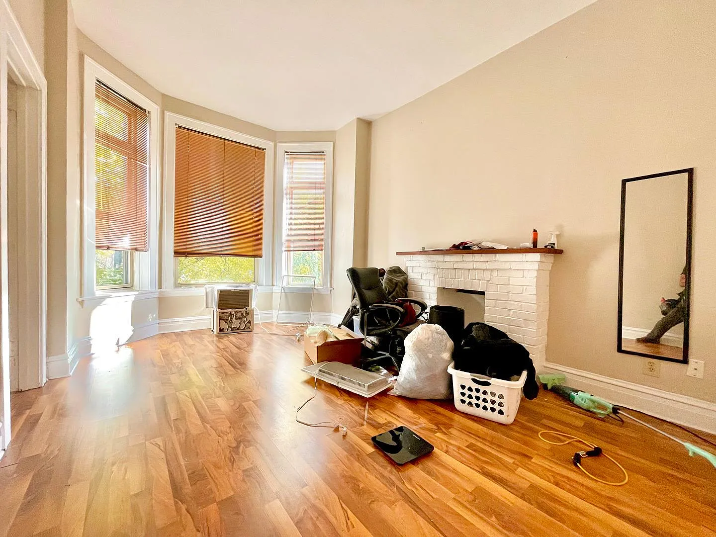 2 bed, 800 sqft, $1,400 — Photo 2