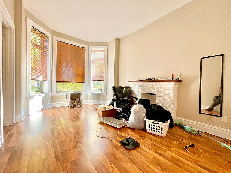 3128 S Wells St #2F — Photo 2