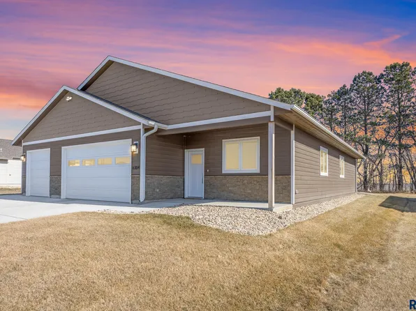 6304 N Deadwood Ave, Sioux Falls, SD 57104