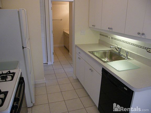 3rd image of 1880 Bonnie Ln APT 317