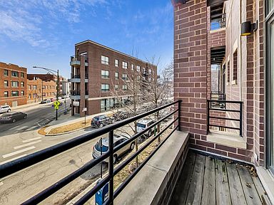3056 N Oakley Ave APT 2N, Chicago, IL 60618 | Zillow