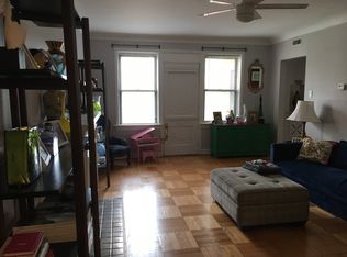 7518 Cromwell Dr, Saint Louis, MO 63105