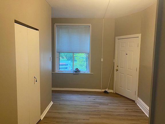 1st room