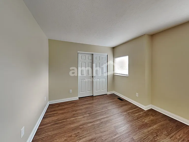 270 Huntington Dr — Photo 22