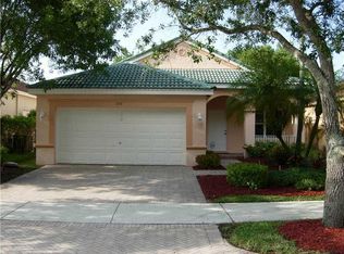 804 Tanglewood Cir, Weston, FL 33327