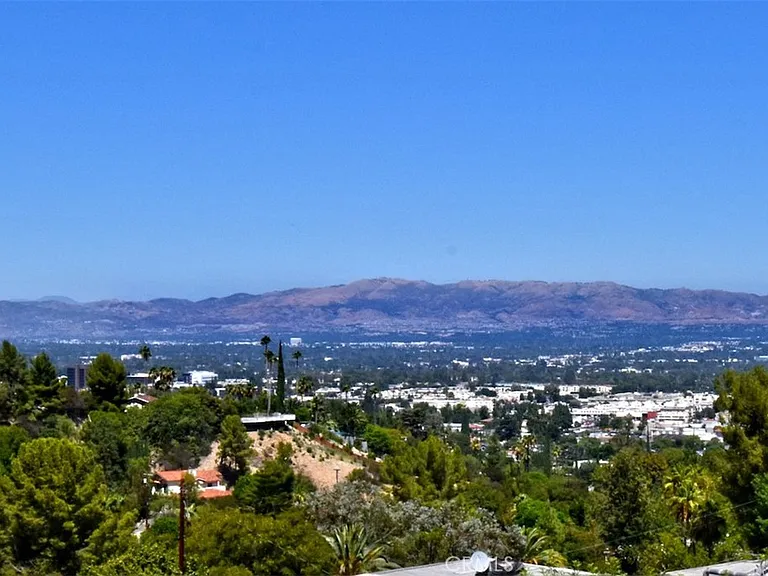4347 Coronet Dr — Photo 42