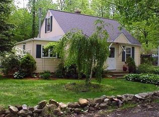 15 Tennis Rd, Lake Hopatcong, NJ 07849