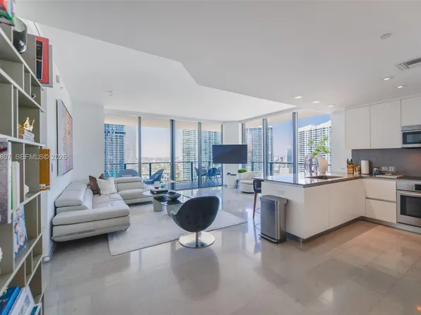 68 SE 6th St APT 2312, Miami, FL 33131