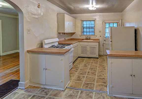 4th image of 414 N Claybrook St #417-6