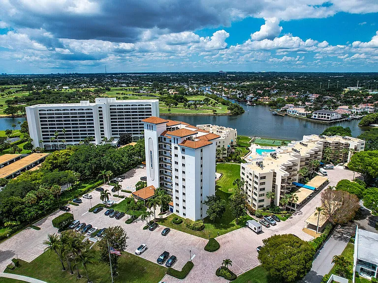 370 Golfview Rd #901 — Photo 40