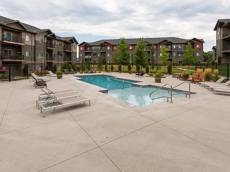 Pool and community seating at Avenue 204.