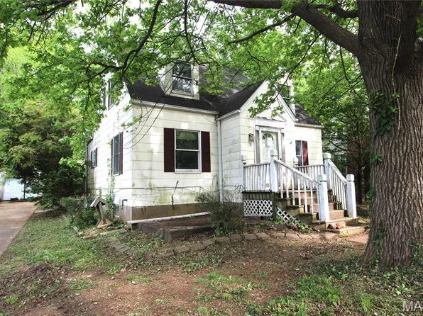 408 S A St, Farmington, MO 63640