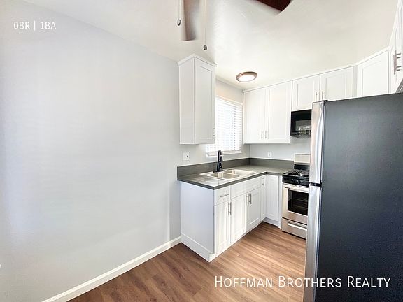 5th image of 1661 N Bronson Ave APT 3