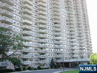 1st image of 555 North Ave APT 5A
