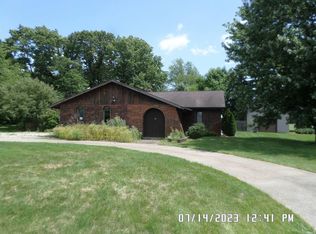 57110 Peggy Dr, South Bend, IN 46619