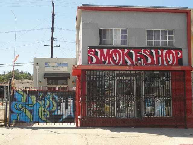 2nd image of 4717 Crenshaw Blvd