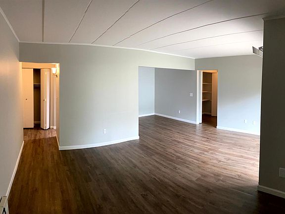 5th image of 300 Highway Ave #11