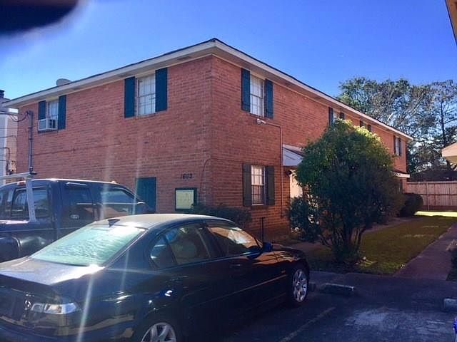 2nd image of 1602 Clearview Pkwy APT A