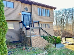 565 Fairwood Rd, Huntington, WV 25705