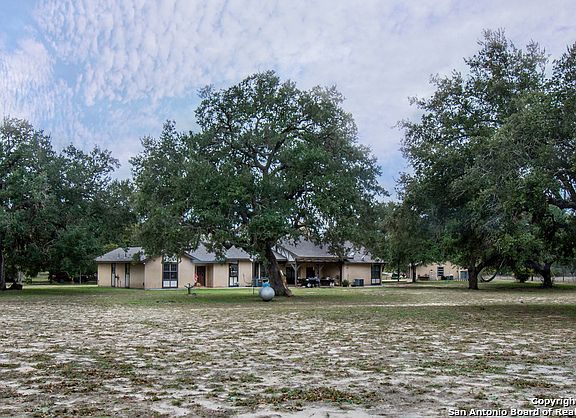 5th image of 213 County Road 7723