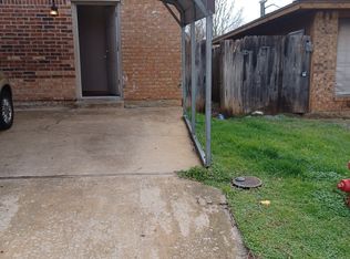 208 N Oaks Ave, Midwest City, OK 73110