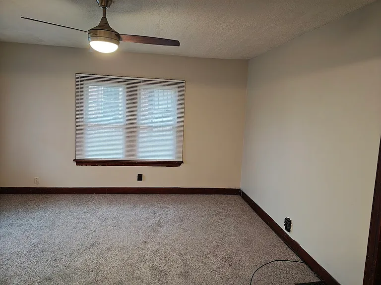 524 Crestmore Ave — Photo 3