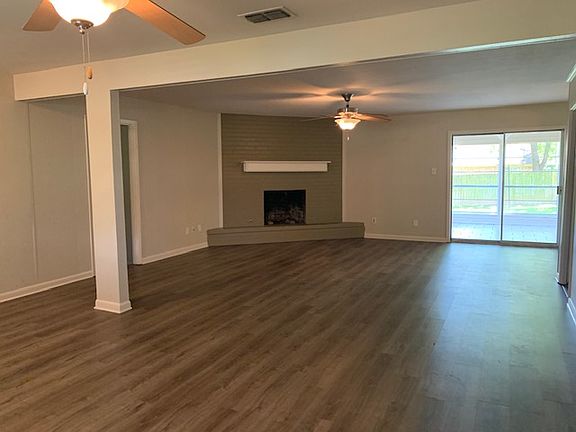 3rd image of 1302 Alice Dr