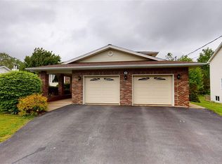 27 Lexington Ave, Dartmouth, NS B2X3S1