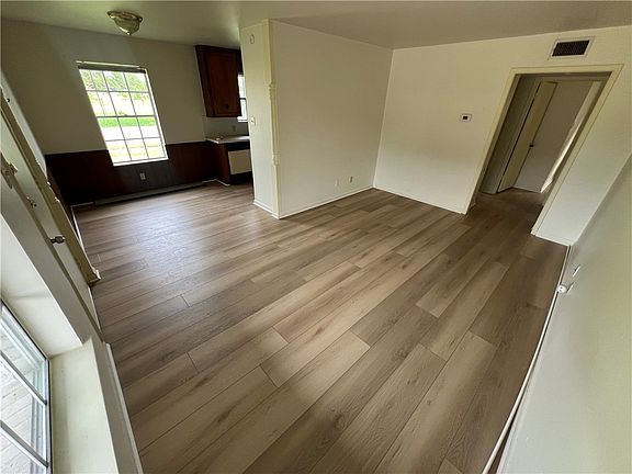 2nd image of 4817 Lavaca Dr #1