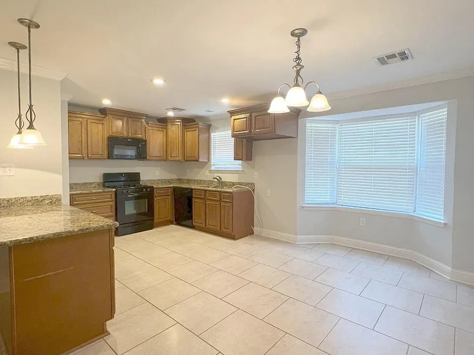 2301 Gallo Dr