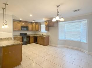 2301 Gallo Dr, Chalmette, LA 70043