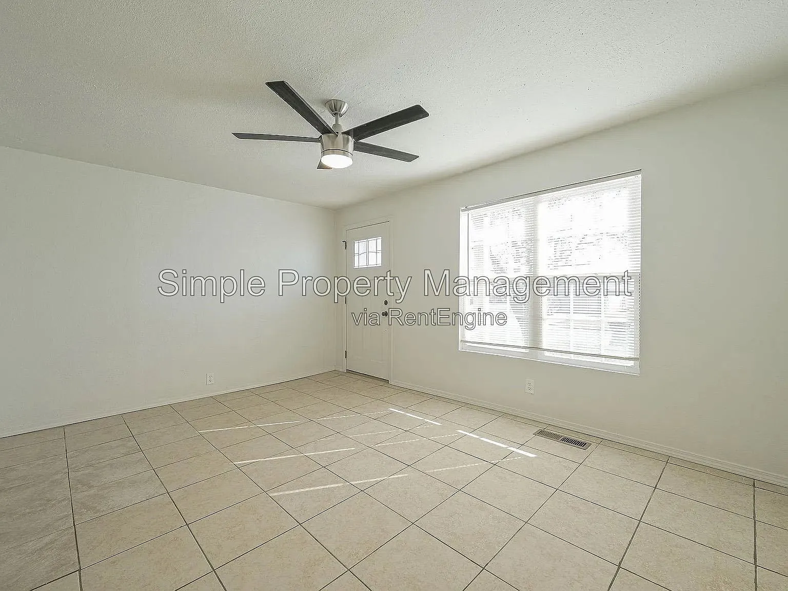 4 bed, 1.0 bath, 1110 sqft, $1,250 — Photo 3