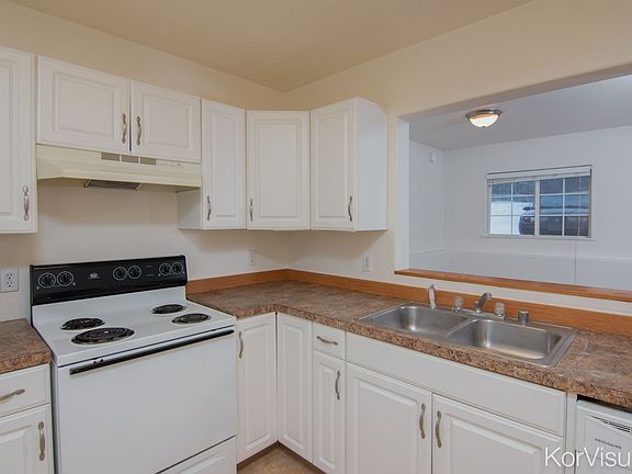 5th image of 2030 N Lucille St #B2