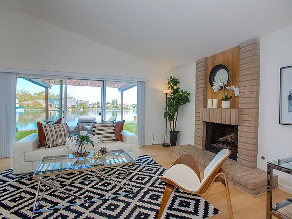 3rd image of 603 Santa Catalina Ln