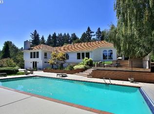 18025 Skyland Cir, Lake Oswego, OR 97034