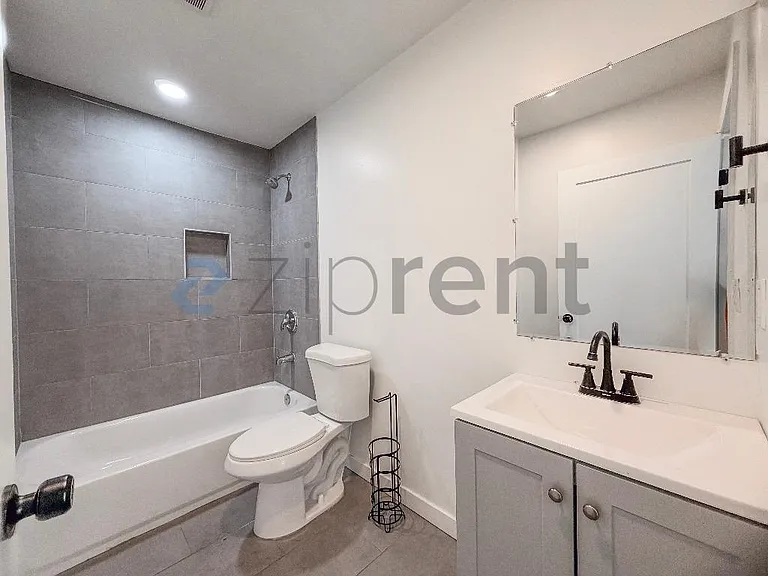145 E 97th St — Photo 15