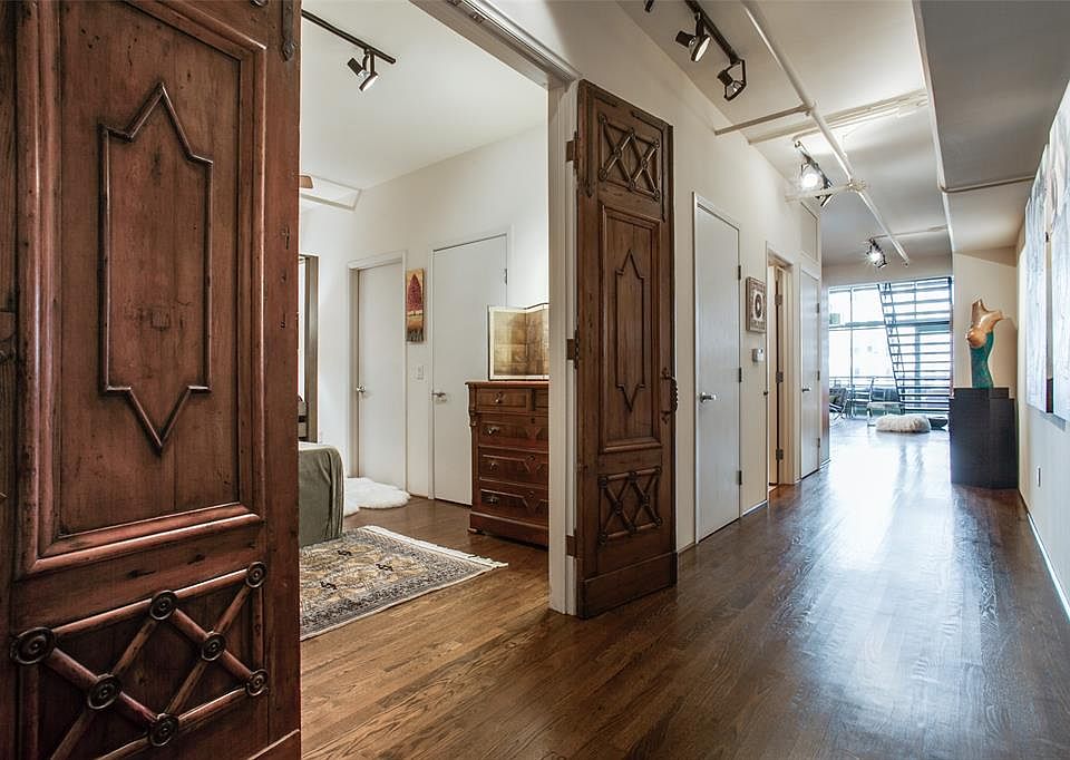 1st image of 1999 McKinney Ave APT 1003