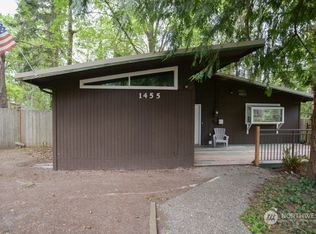 1455 Ridge Dr, Camano Island, WA 98282