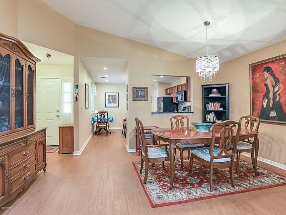 3rd image of 8281 Lake Woodbourne Dr E